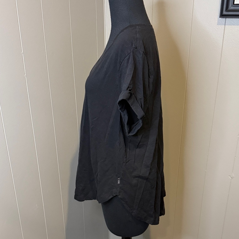 B14 Eddie Bauer Women’s Large Classic Black Short Sleeve Tee - Picture 3 of 5